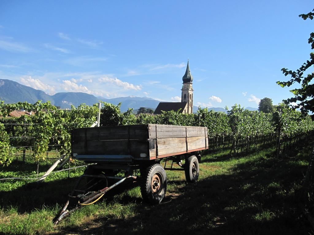 Schloss-Hof Appiano Sulla Strada Del Vino Exteriér fotografie
